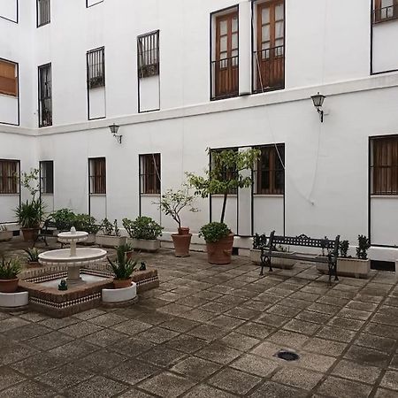 Apartamento Puerta Real Sevilla Kültér fotó