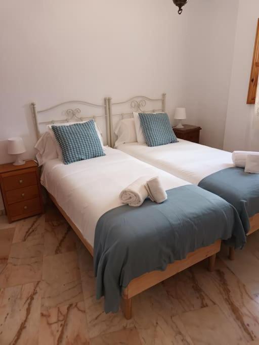 Apartamento Puerta Real Sevilla Kültér fotó