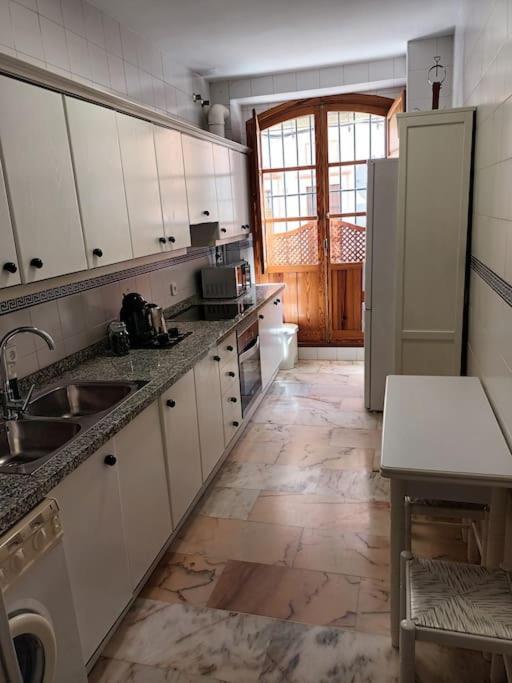 Apartamento Puerta Real Sevilla Kültér fotó